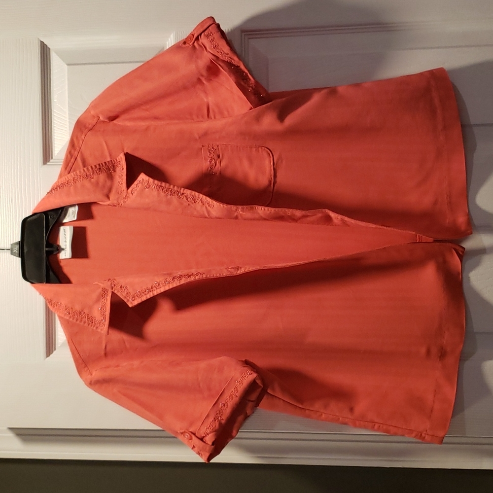 Alfred Dunner 14p orange/coral colored short sleeve button top w cuffed sleeves
